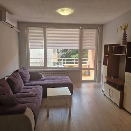 Cozy Central Apartment In Outskirts Of Old Sofia Esterno foto