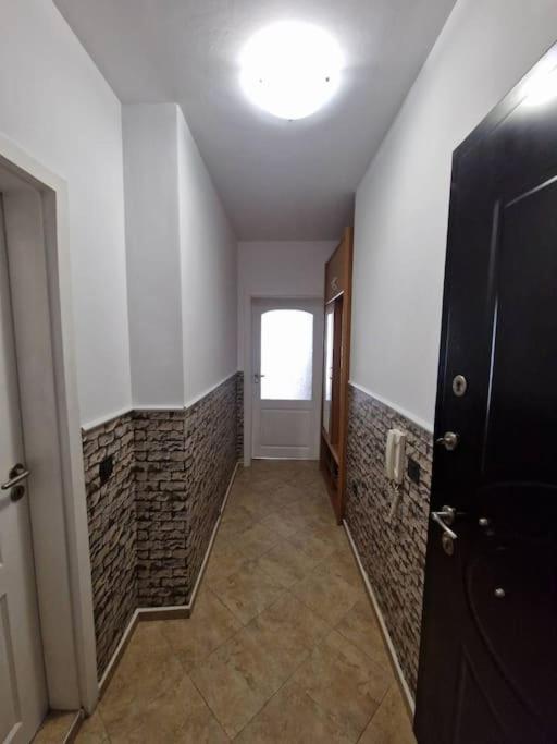 Cozy Central Apartment In Outskirts Of Old Sofia Esterno foto